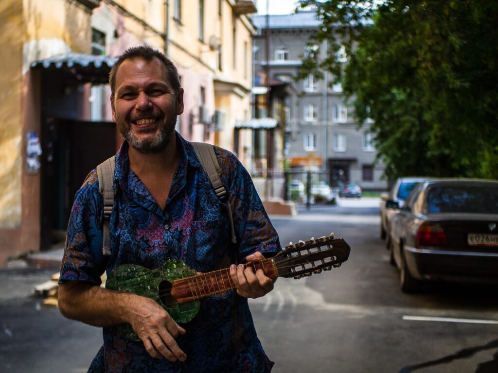 Музыкант Николай Иванов. Фото Елены Берсеневой